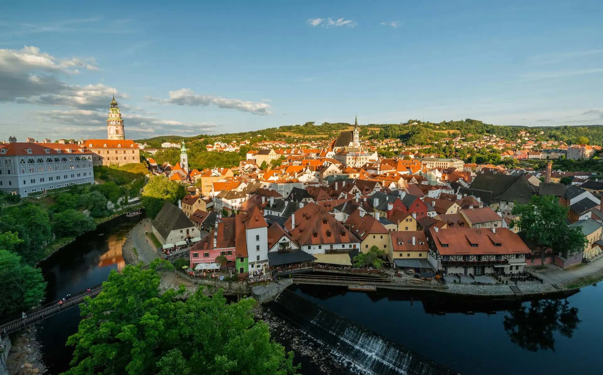 Český Krumlov - popularna atrakcja turystyczna w Czechy