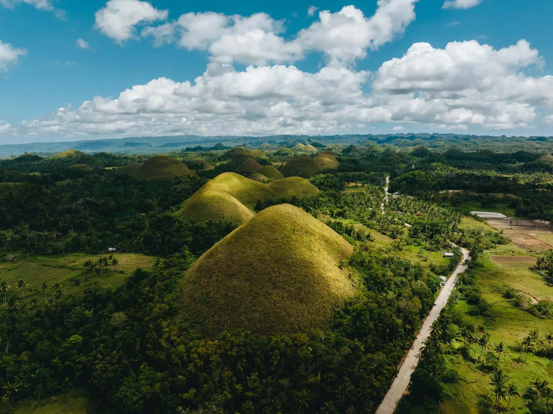 Chocolate Hills (Bohol) - popularna atrakcja turystyczna w Filipiny
