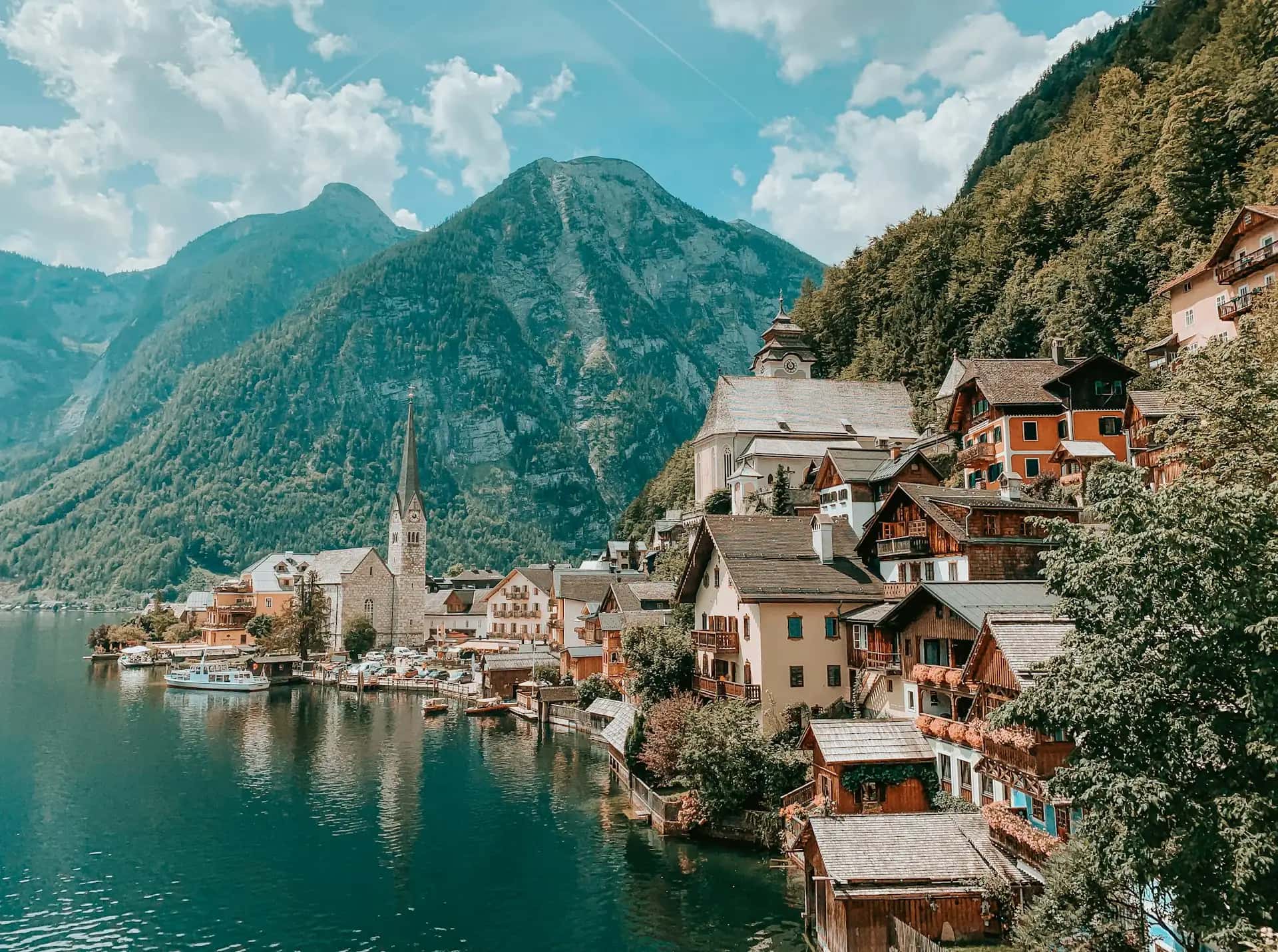 Hallstatt - popularna atrakcja turystyczna w Austria