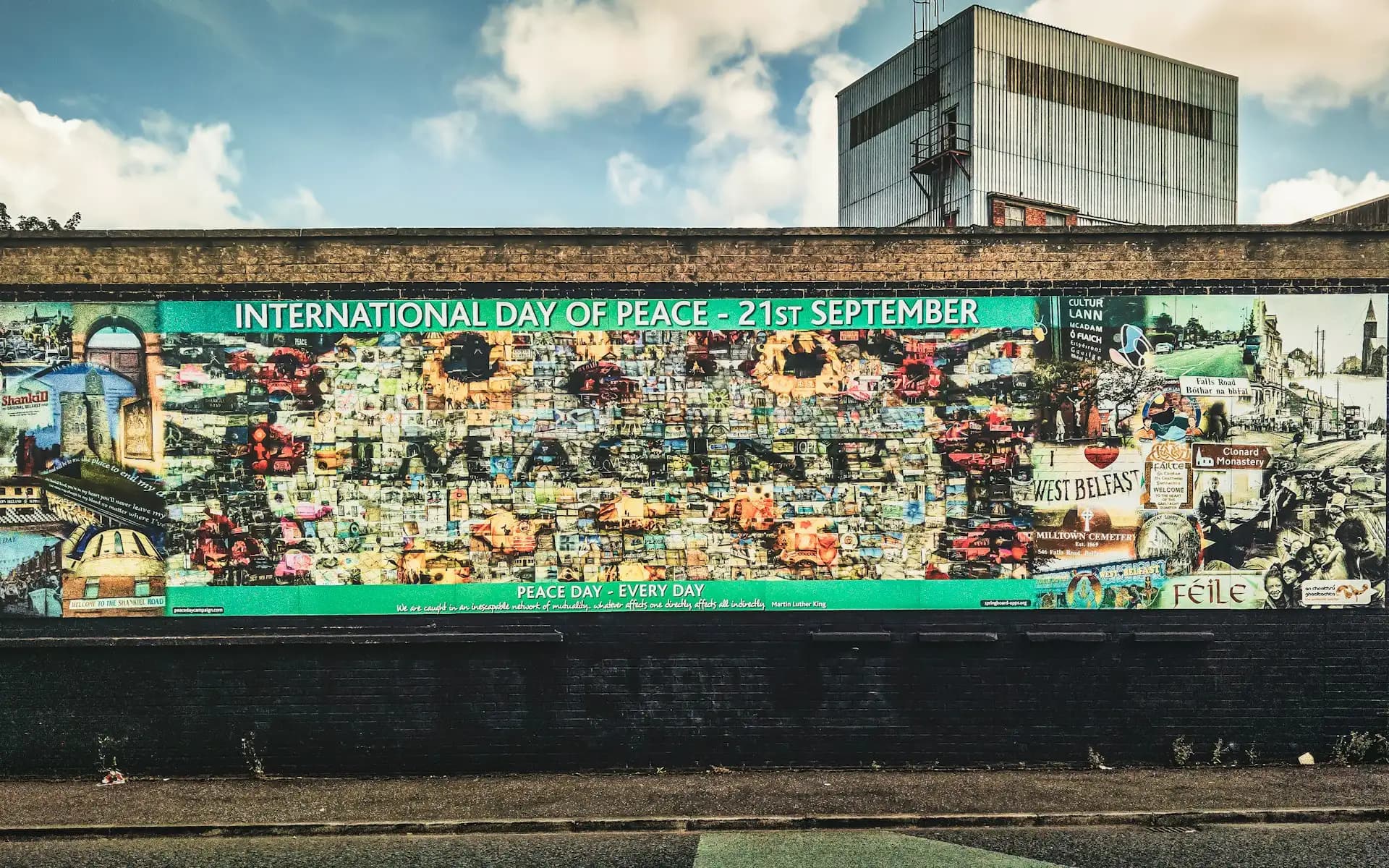 Black Taxi Tours i Murale