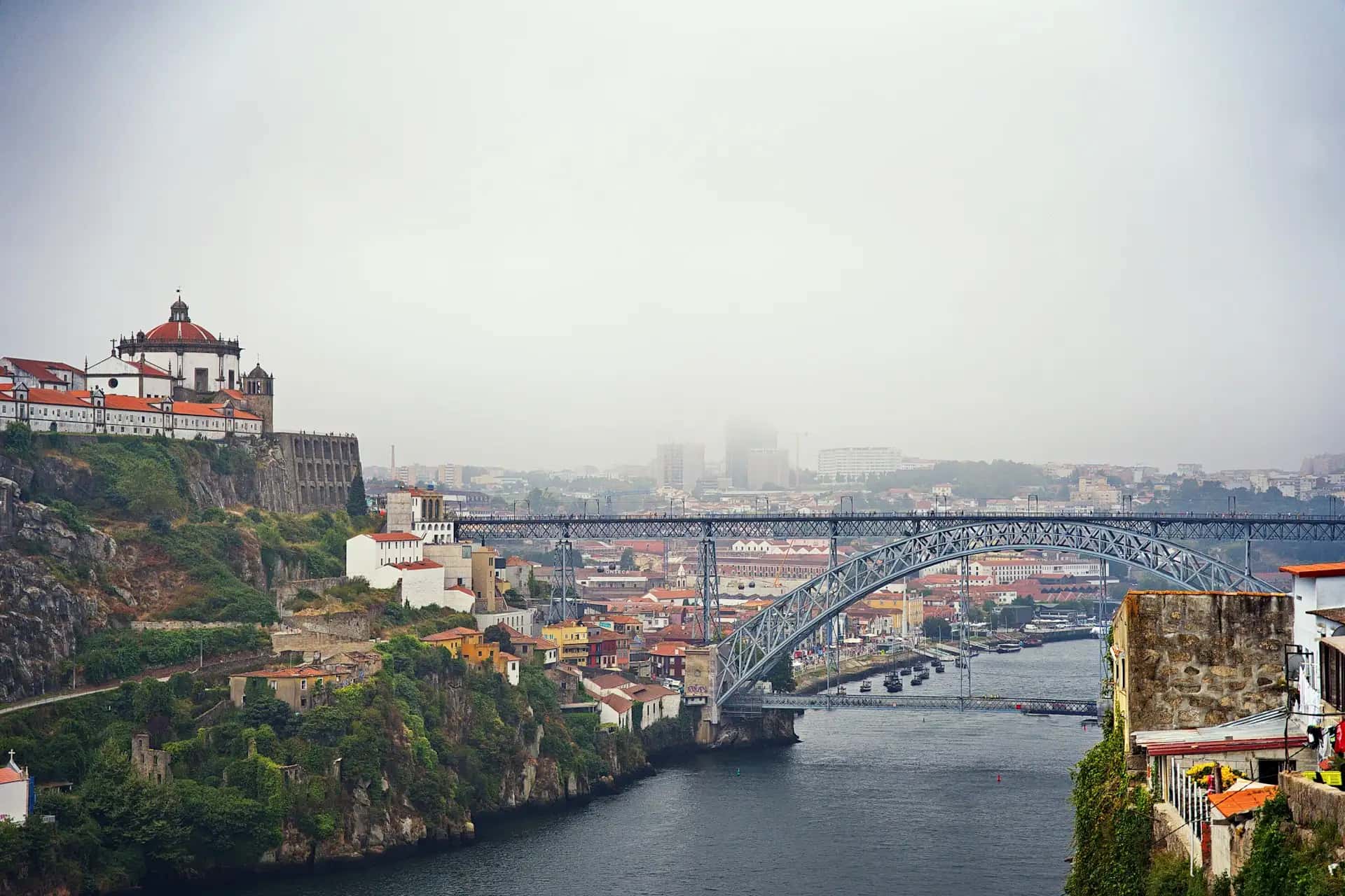 Most Dom Luís I (Porto) - popularna atrakcja turystyczna w Portugalia