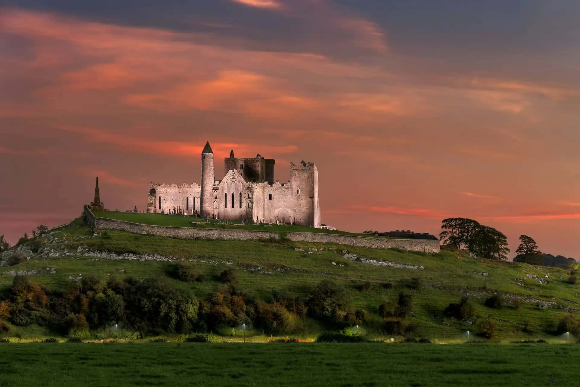 Rock of Cashel - popularna atrakcja turystyczna w Irlandia