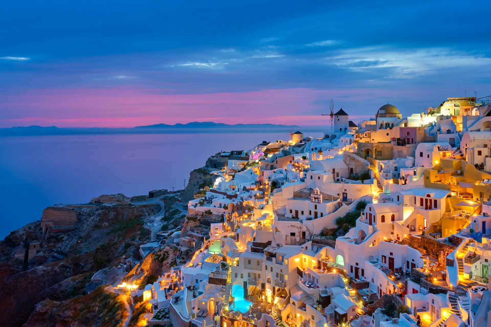 Santorini (Oia) - popularna atrakcja turystyczna w Grecja