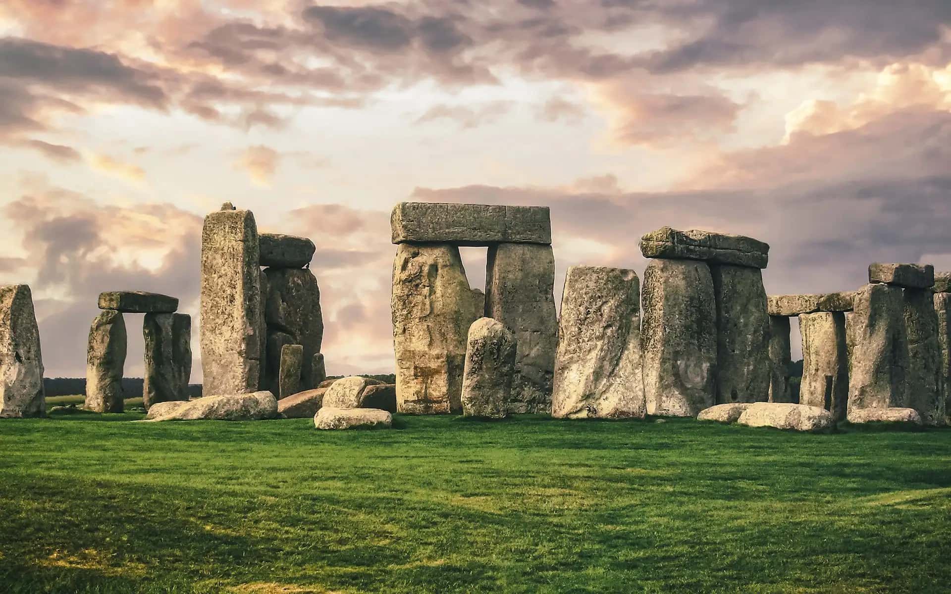 Stonehenge - popularna atrakcja turystyczna w Wielka Brytania