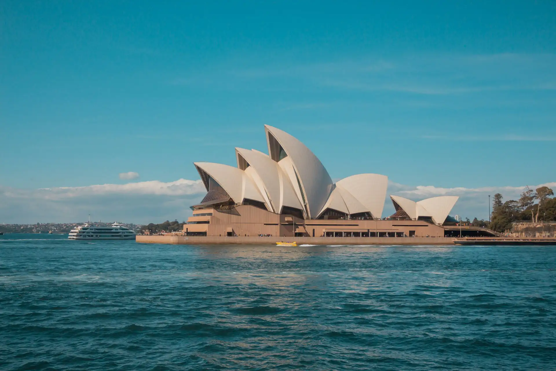 Opera w Sydney - popularna atrakcja turystyczna w Australia