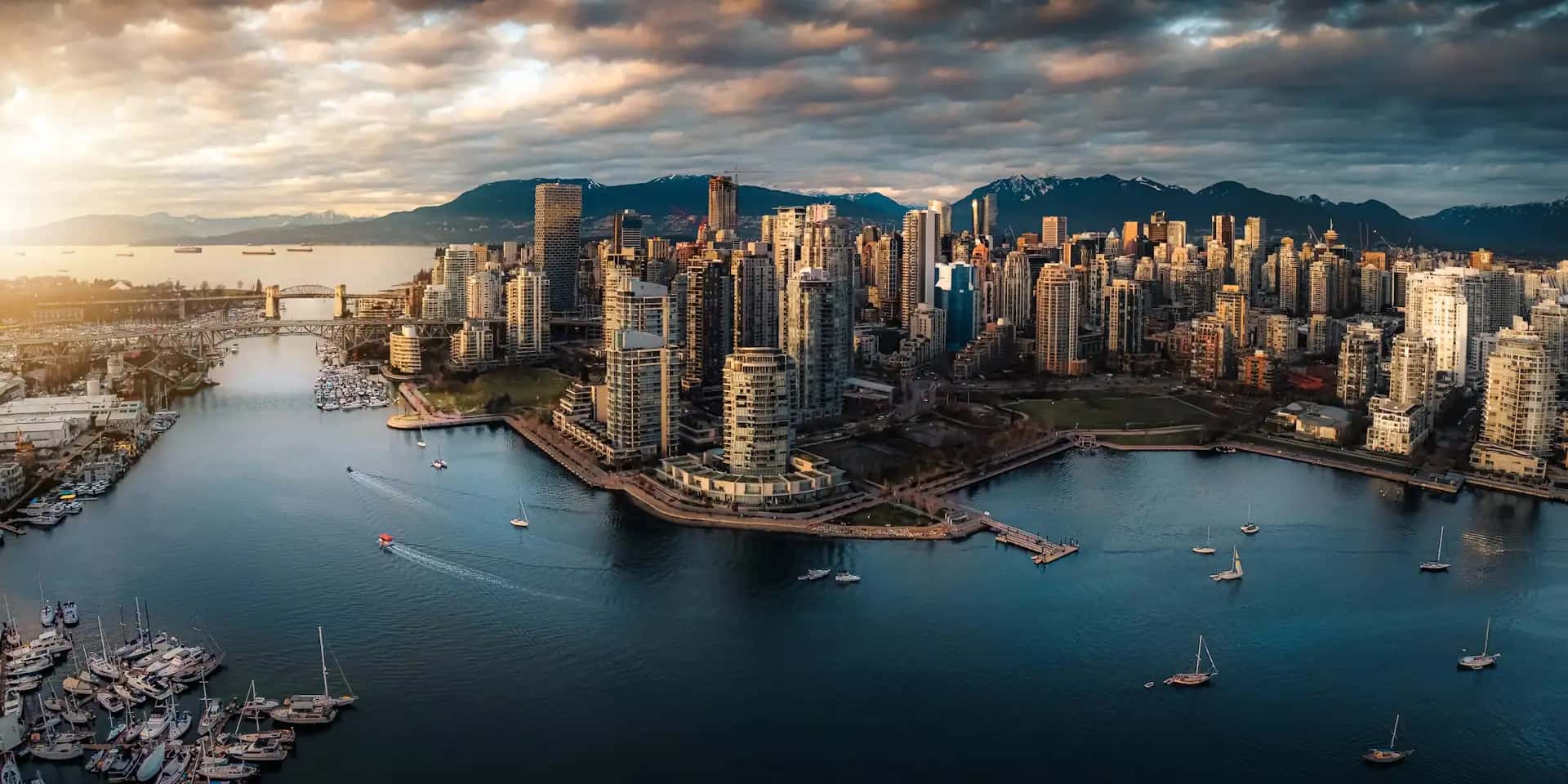 Vancouver i Stanley Park - popularna atrakcja turystyczna w Kanada